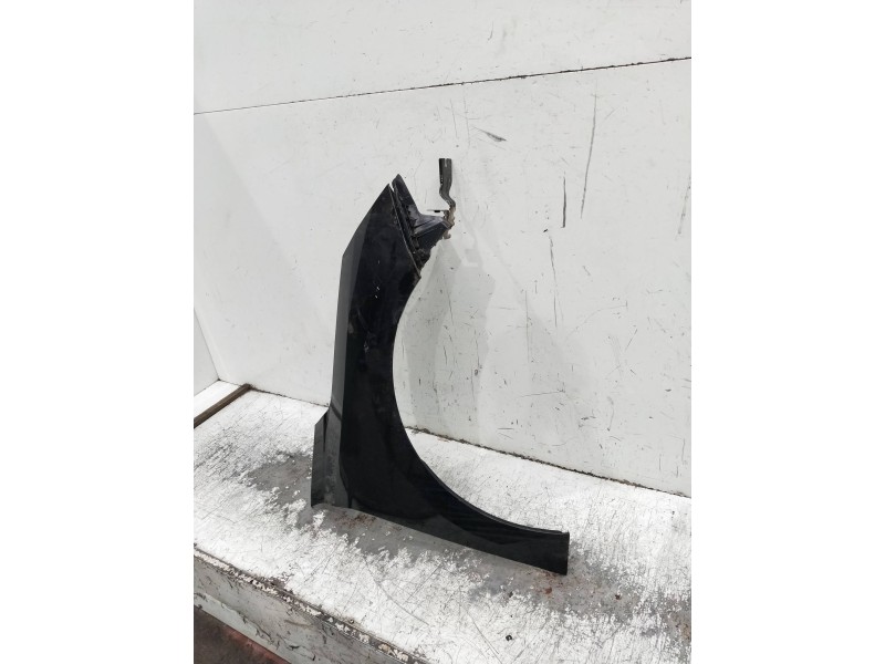 Recambio de aleta delantera derecha para opel corsa f referencia OEM IAM   