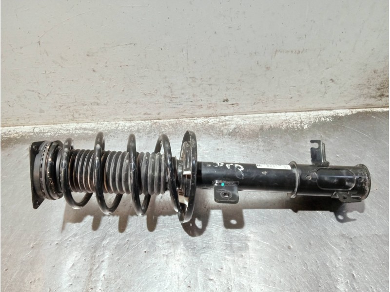 Recambio de amortiguador delantero derecho para opel mokka gs line referencia OEM IAM 98426918800 ST32001126 