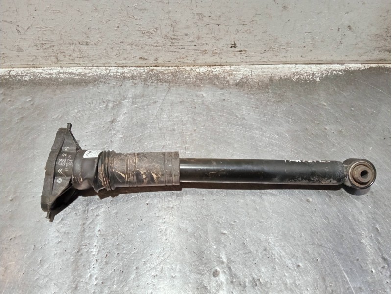 Recambio de amortiguador trasero derecho para opel mokka gs line referencia OEM IAM 98426920800 SA27000184 