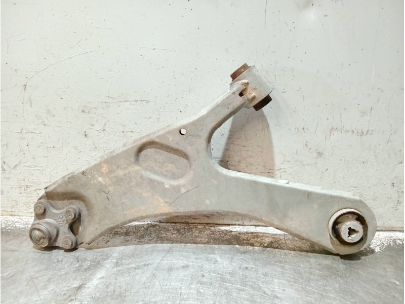 Recambio de brazo suspension inferior delantero derecho para opel mokka gs line referencia OEM IAM   