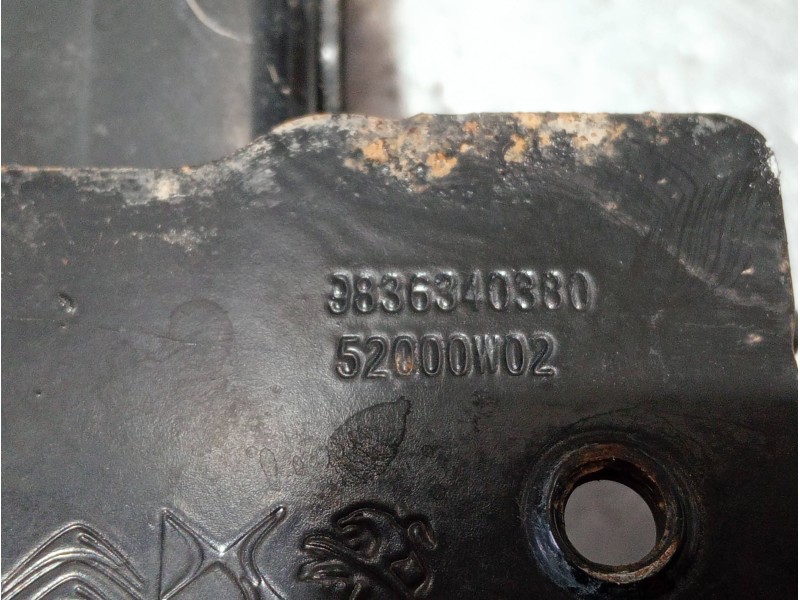 Recambio de punta chasis delantera para opel mokka gs line referencia OEM IAM 9836340380 52000W02 DERECHO