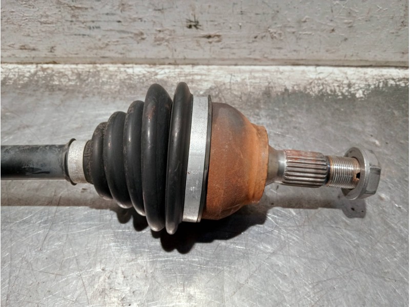 Recambio de transmision delantera izquierda para citroen c4 cactus referencia OEM IAM 9806459180  