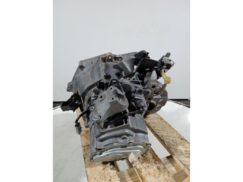 Recambio de caja cambios para peugeot 208 (p2) referencia OEM IAM 20XJ05 0083889T 6V