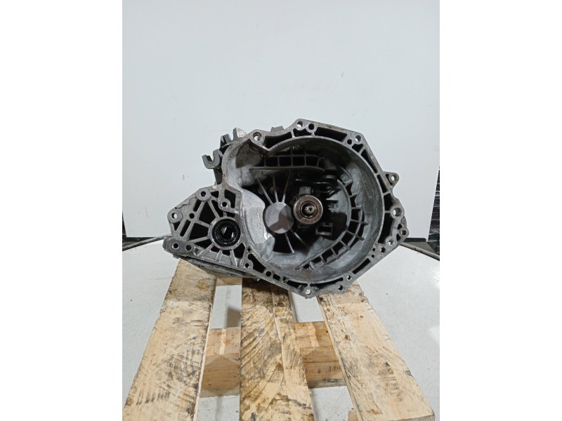 Recambio de caja cambios para chevrolet aveo berlina hatchback ls referencia OEM IAM A12322824 SATWW419 5V