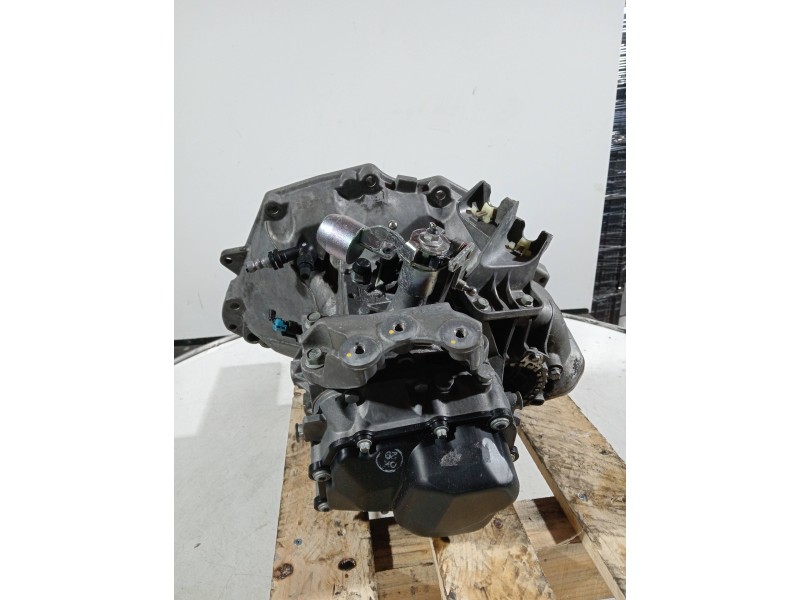 Recambio de caja cambios para chevrolet aveo berlina hatchback ls referencia OEM IAM A12322824 SATWW419 5V