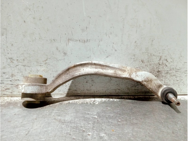 Recambio de brazo suspension inferior delantero derecho para audi a4 berlina (b5) 1.9 tdi referencia OEM IAM 4D0407696J  