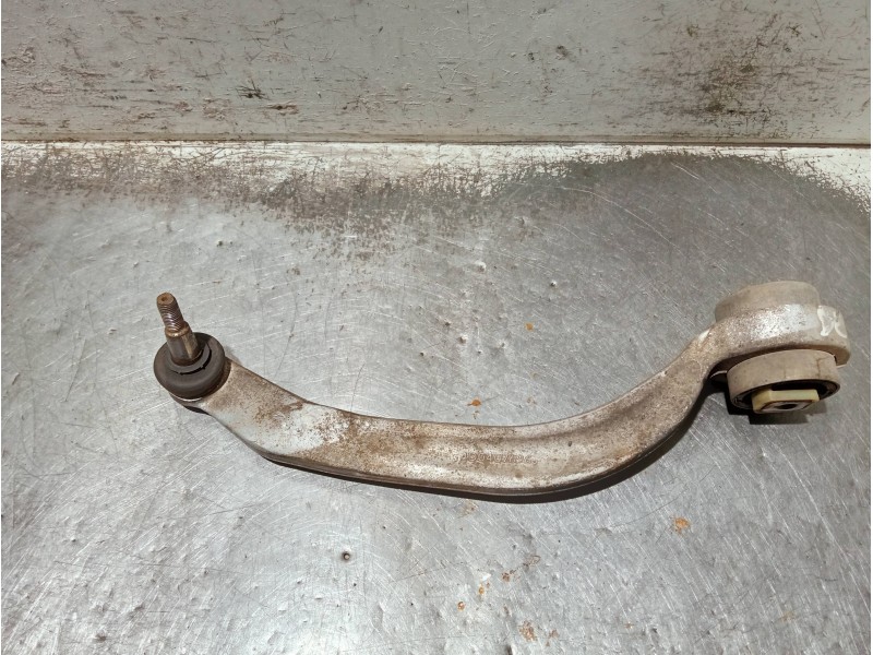 Recambio de brazo suspension inferior delantero derecho para audi a4 berlina (b5) 1.9 tdi referencia OEM IAM 4D0407696J  