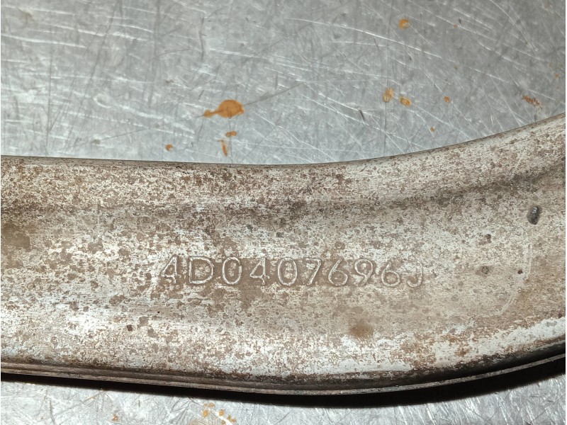 Recambio de brazo suspension inferior delantero derecho para audi a4 berlina (b5) 1.9 tdi referencia OEM IAM 4D0407696J  