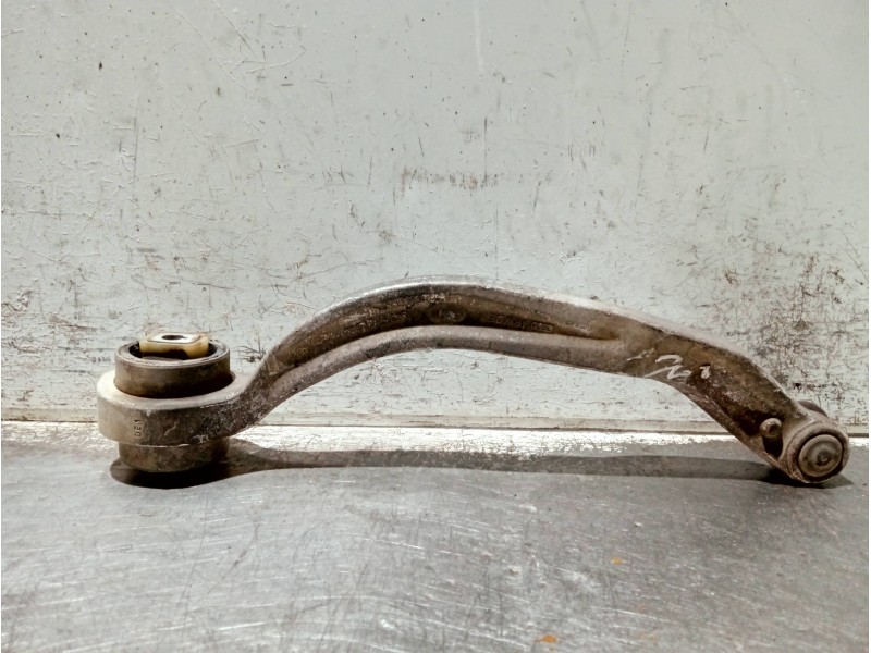 Recambio de brazo suspension inferior delantero izquierdo para audi a4 berlina (b5) 1.9 tdi referencia OEM IAM 4D0407695J  