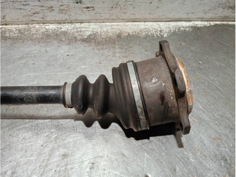 Recambio de transmision delantera izquierda para audi a4 berlina (b5) 1.9 tdi referencia OEM IAM 8D0407271AN  