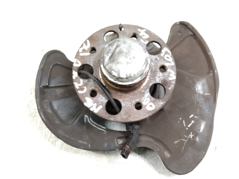 Recambio de mangueta delantera izquierda para mercedes clase c (w203) berlina 270 cdi (203.016) referencia OEM IAM 2043320101  