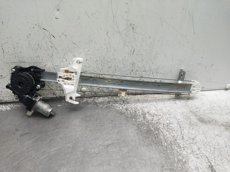 Recambio de elevalunas delantero derecho para suzuki ignis (/mf) referencia OEM IAM 8353064P00 2621006340 5P