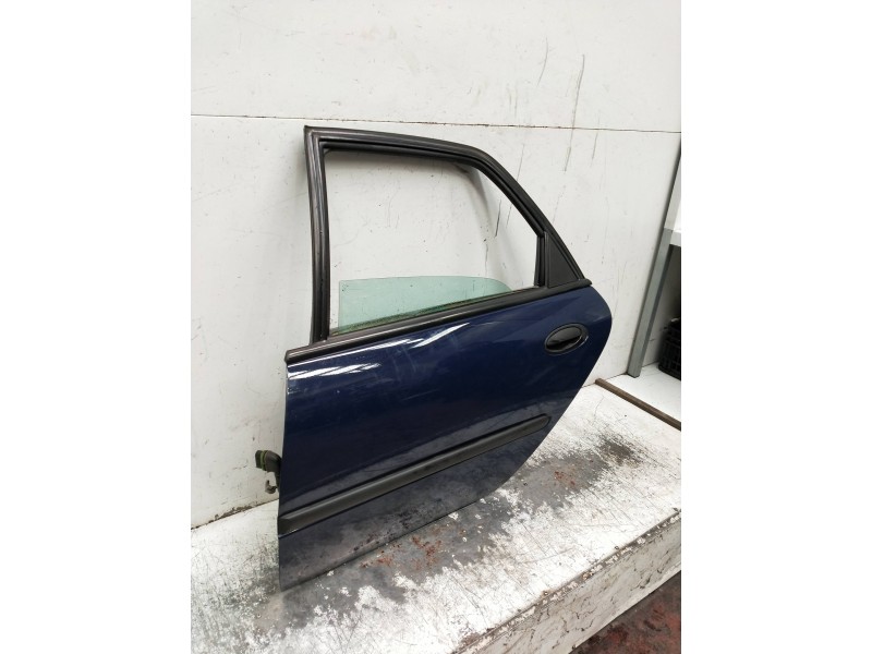 Recambio de puerta trasera izquierda para renault laguna (b56) 2.2 dt rxe referencia OEM IAM   5P