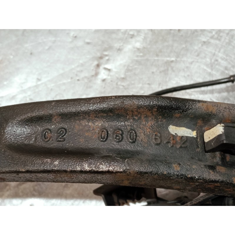 Recambio de mangueta delantera izquierda para mercedes clase m (w164) 320 cdi 4m edition 10 referencia OEM IAM 02060642  