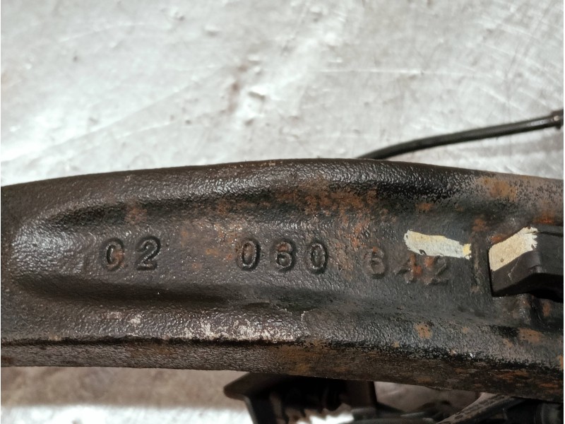 Recambio de mangueta delantera izquierda para mercedes clase m (w164) 320 cdi 4m edition 10 referencia OEM IAM 02060642  