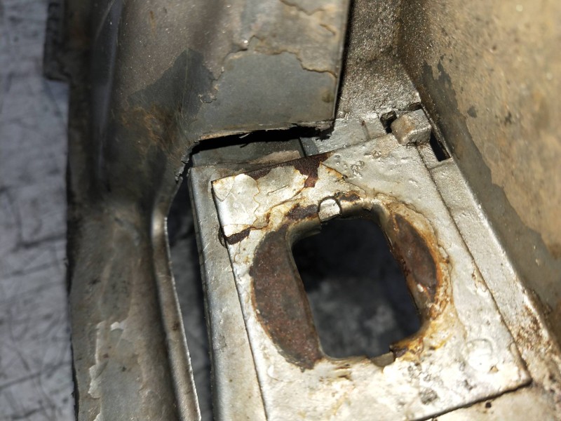 Recambio de paragolpes trasero para mercedes clase m (w163) referencia OEM IAM   