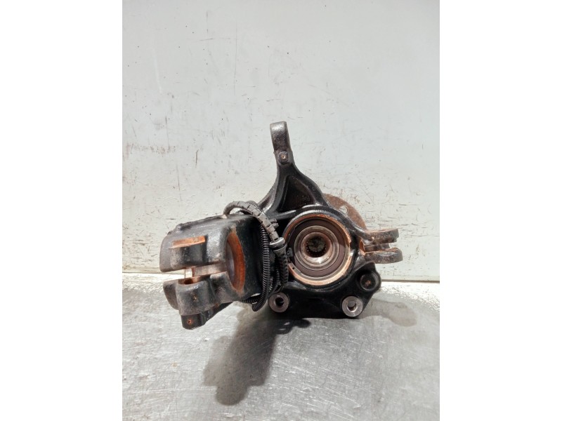 Recambio de mangueta delantera derecha para citroen c4 cactus bluehdi 100 referencia OEM IAM   