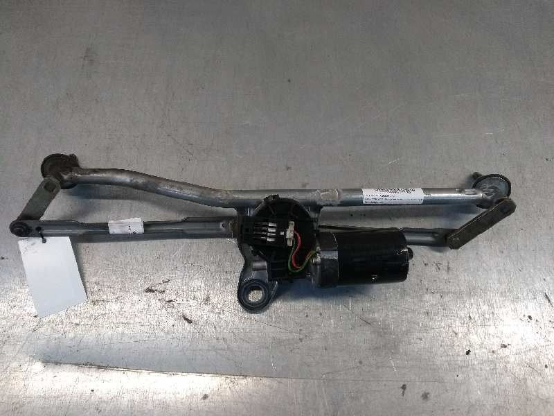 Recambio de motor limpia delantero para bmw serie 3 touring (e46) 320d referencia OEM IAM 0390241355 67638362155 