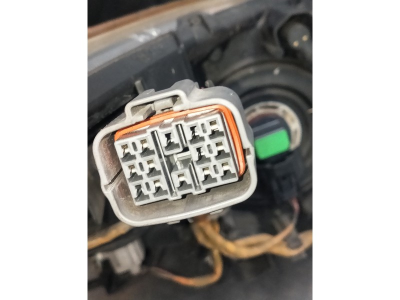 Recambio de faro izquierdo para mazda 3 lim. (bl) referencia OEM IAM BDG751040  