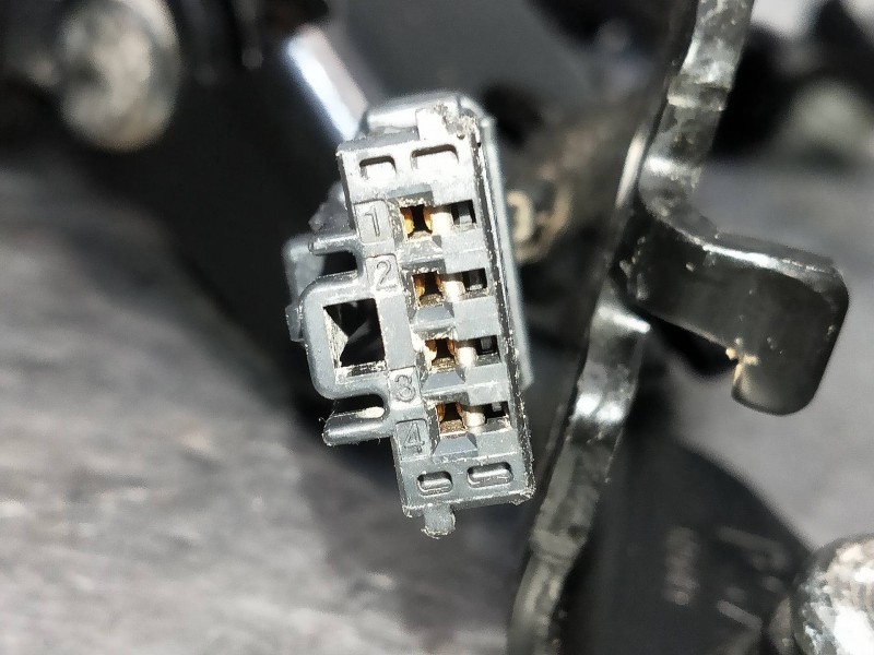 Recambio de juego cinturones trasero para opel mokka gs line referencia OEM IAM 34328130C  5P