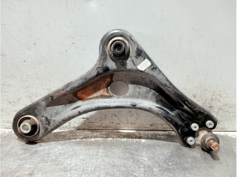 Recambio de brazo suspension inferior delantero derecho para citroen c4 cactus bluehdi 100 referencia OEM IAM   