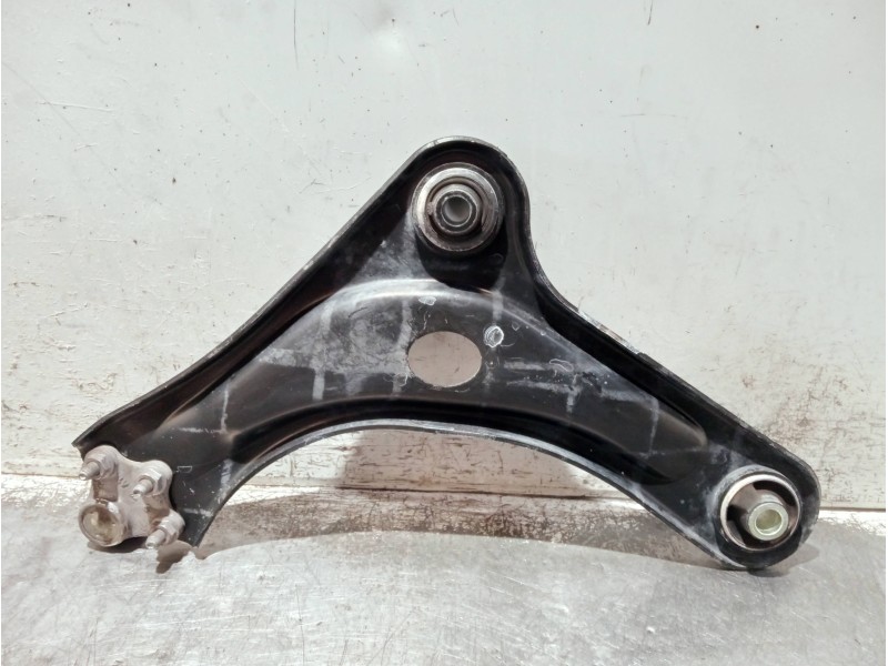Recambio de brazo suspension inferior delantero derecho para citroen c4 cactus bluehdi 100 referencia OEM IAM   