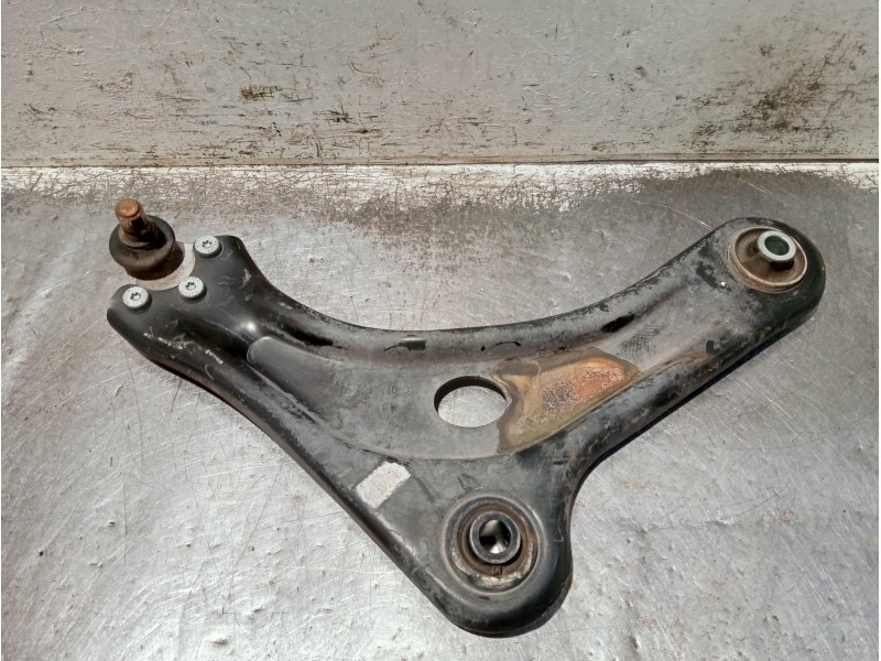 Recambio de brazo suspension inferior delantero derecho para citroen c4 cactus bluehdi 100 referencia OEM IAM   