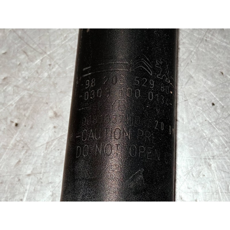 Recambio de amortiguador trasero derecho para citroen c4 cactus bluehdi 100 referencia OEM IAM 9820952980 03031000134 