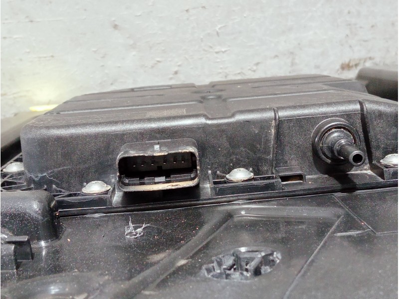 Recambio de deposito combustible para citroen c4 cactus bluehdi 100 referencia OEM IAM 9827948380 78662B ADBLUE