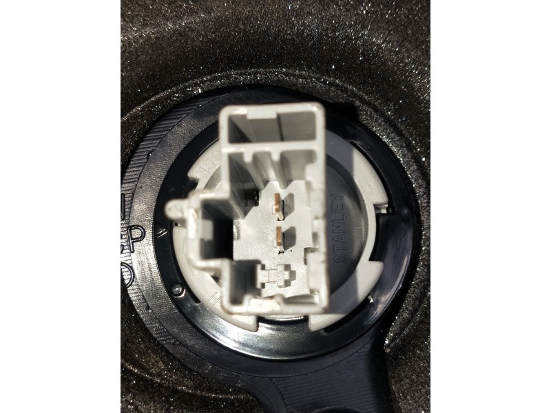 Recambio de piloto trasero izquierdo para mazda 3 lim. (bl) referencia OEM IAM BBN751160K2442  