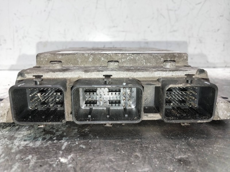 Recambio de centralita motor uce para ford transit caja cerrada ´06 referencia OEM IAM 6C11-12A650-AN YJGLA0ANRBCH 