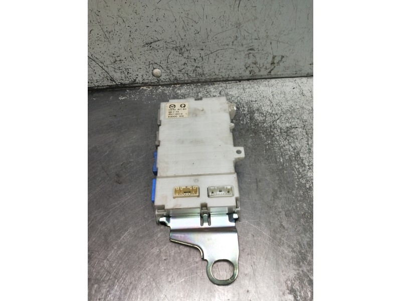 Recambio de modulo electronico para mazda 3 lim. (bl) referencia OEM IAM BDB667560G VP8ALF14B205GG 
