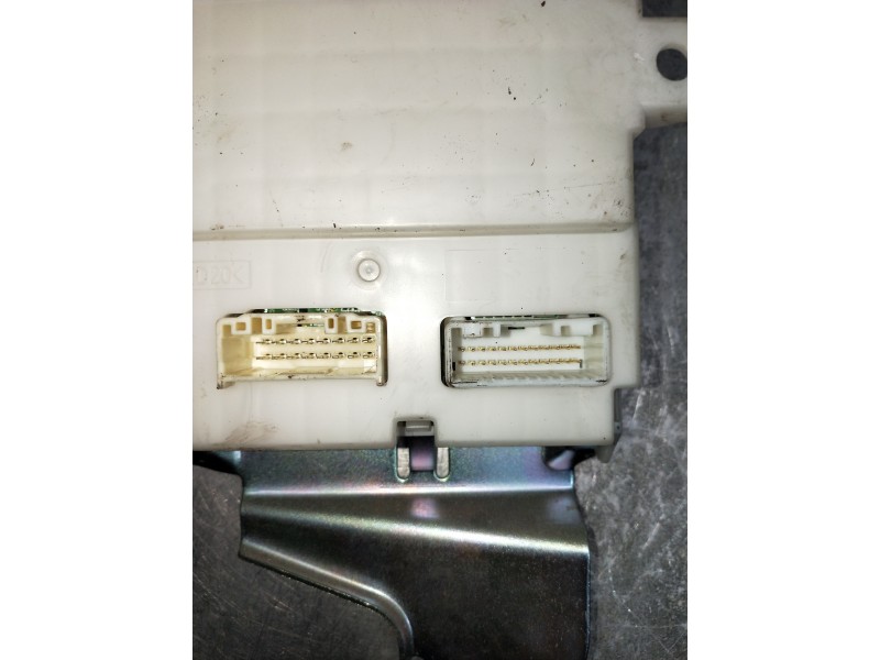 Recambio de modulo electronico para mazda 3 lim. (bl) referencia OEM IAM BDB667560G VP8ALF14B205GG 