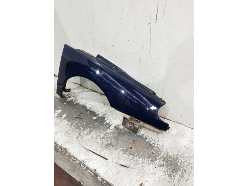 Recambio de aleta delantera derecha para renault laguna (b56) 2.2 dt rxe referencia OEM IAM   