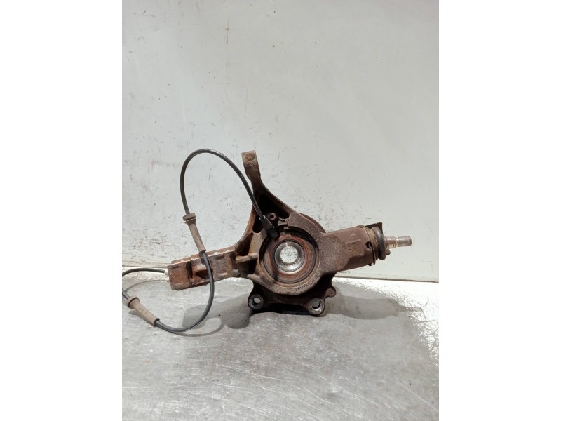 Recambio de mangueta delantera derecha para peugeot 307 (s1) referencia OEM IAM   