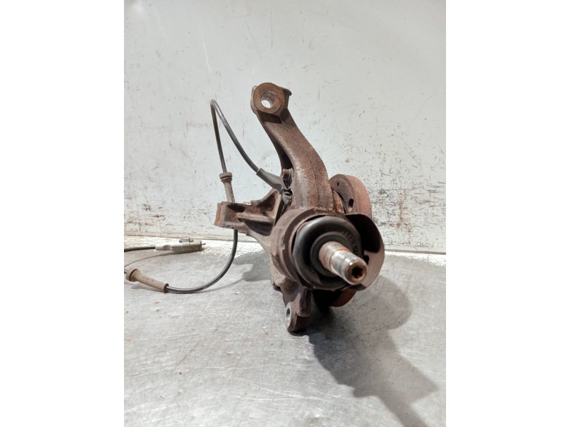 Recambio de mangueta delantera derecha para peugeot 307 (s1) referencia OEM IAM   