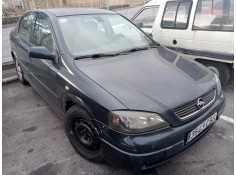 opel astra g berlina del año 2002