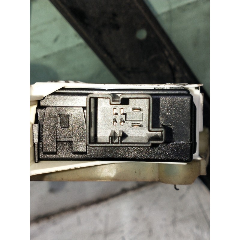 Recambio de elevalunas delantero izquierdo para audi a6 avant (4f5) referencia OEM IAM 4F0837461D 4F0837629 4P