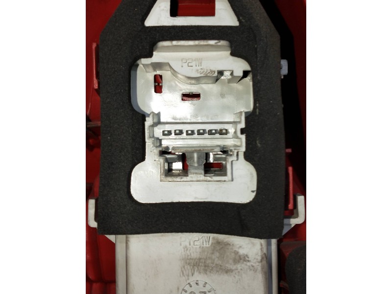 Recambio de piloto trasero derecho para renault clio ii fase ii (b/cb0) referencia OEM IAM 8200071414  