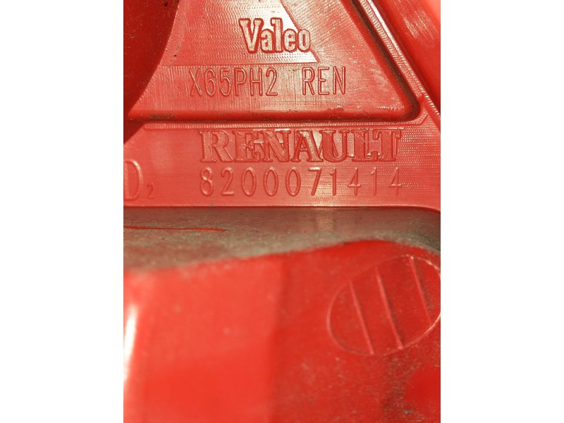 Recambio de piloto trasero derecho para renault clio ii fase ii (b/cb0) referencia OEM IAM 8200071414  