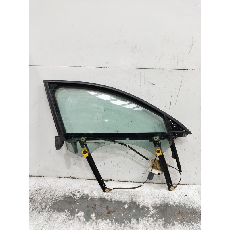 Recambio de elevalunas delantero derecho para audi a6 avant (4f5) referencia OEM IAM 4F0837462D  4P