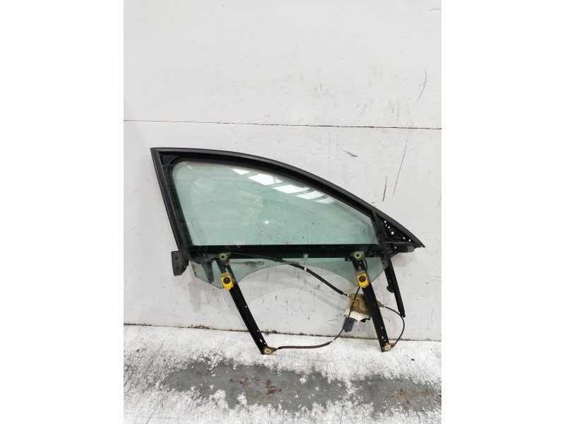 Recambio de elevalunas delantero derecho para audi a6 avant (4f5) referencia OEM IAM 4F0837462D  4P