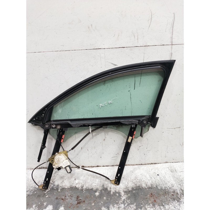 Recambio de elevalunas delantero derecho para audi a6 avant (4f5) referencia OEM IAM 4F0837462D  4P