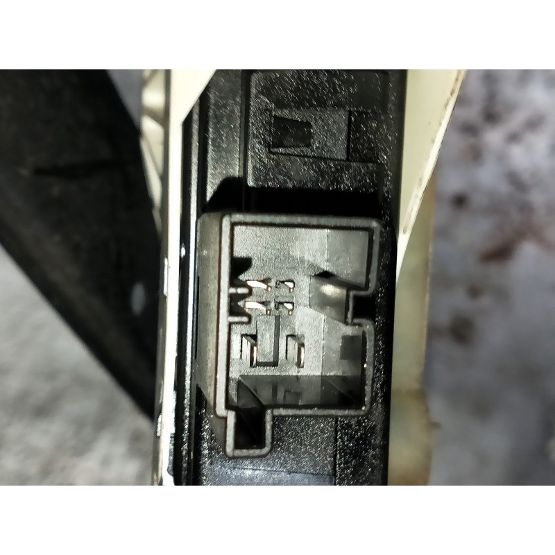 Recambio de elevalunas delantero derecho para audi a6 avant (4f5) referencia OEM IAM 4F0837462D  4P