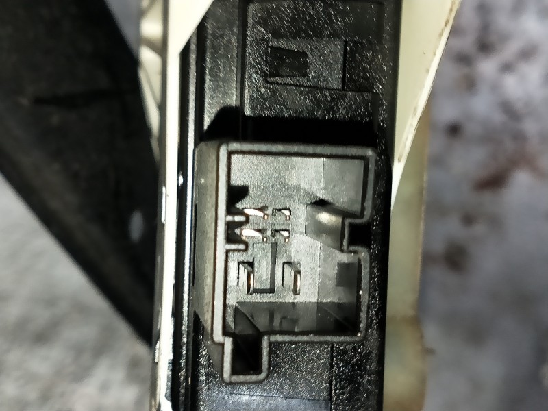 Recambio de elevalunas delantero derecho para audi a6 avant (4f5) referencia OEM IAM 4F0837462D  4P