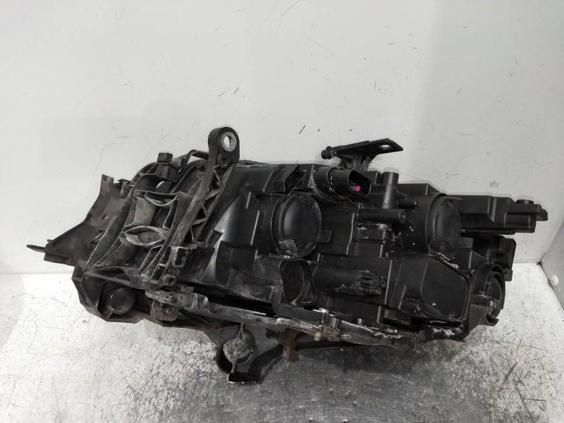 Recambio de faro derecho para audi a4 ber. (b8) referencia OEM IAM 8K0805608R 2002888R 1604073834
