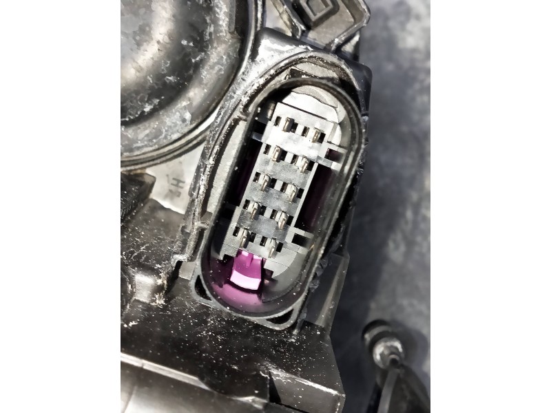 Recambio de faro derecho para audi a4 ber. (b8) referencia OEM IAM 8K0805608R 2002888R 1604073834