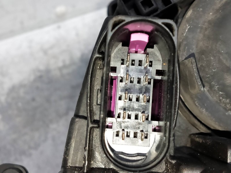 Recambio de faro izquierdo para audi a4 ber. (b8) referencia OEM IAM 8K0805607L 2002837 1301073083