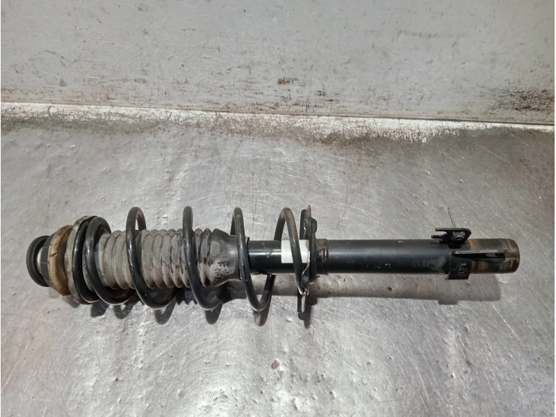 Recambio de amortiguador delantero izquierdo para toyota aygo referencia OEM IAM 485200H040 03081000796 