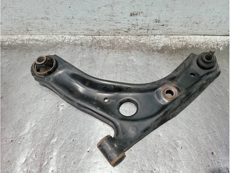Recambio de brazo suspension inferior delantero izquierdo para toyota aygo referencia OEM IAM   